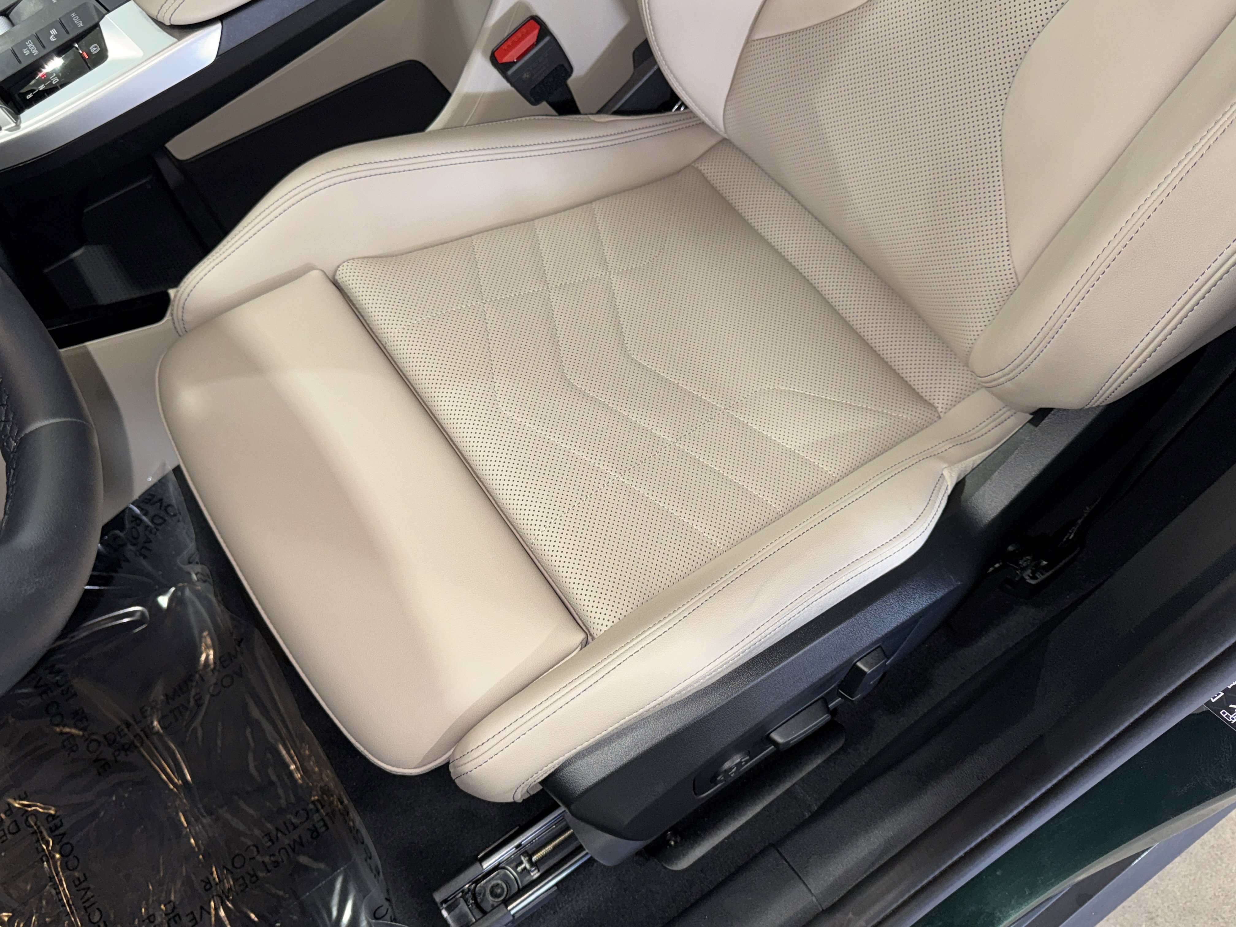 Certified 2025 BMW X1 xDrive28i w/ Premium Package image 34