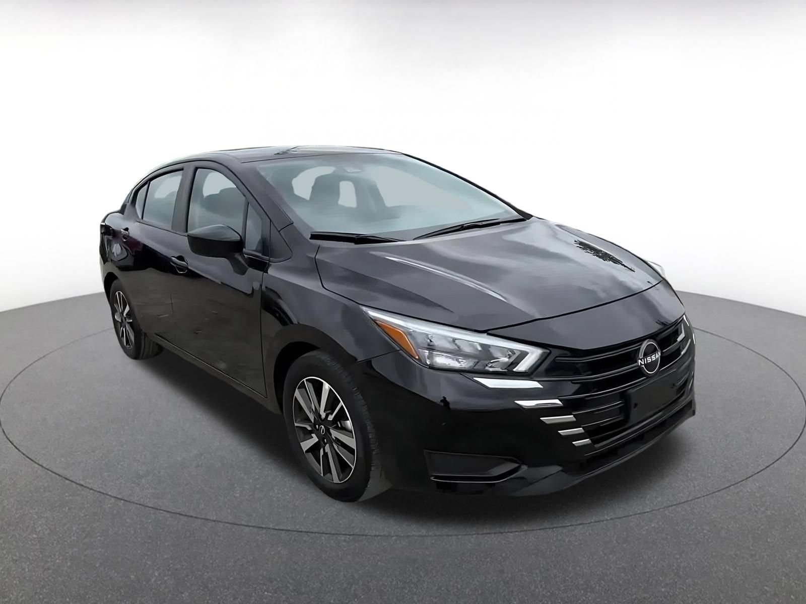 Used 2025 Nissan Versa SV FWD image 3
