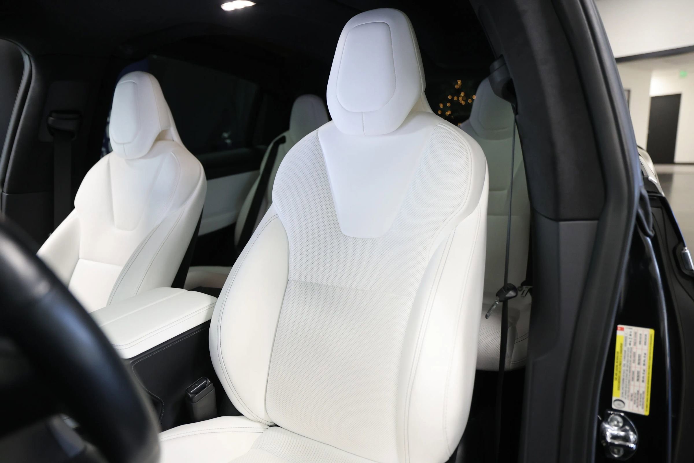 Used 2018 Tesla Model X P100D image 24