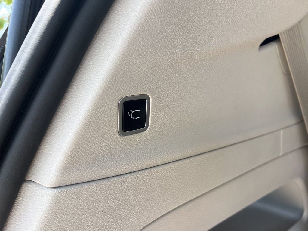 Certified 2023 Chrysler Pacifica Touring-L FWD image 29