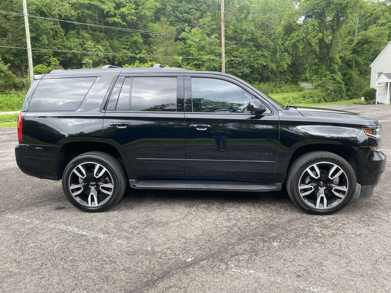 Used 2019 Chevrolet Tahoe Premier image 3