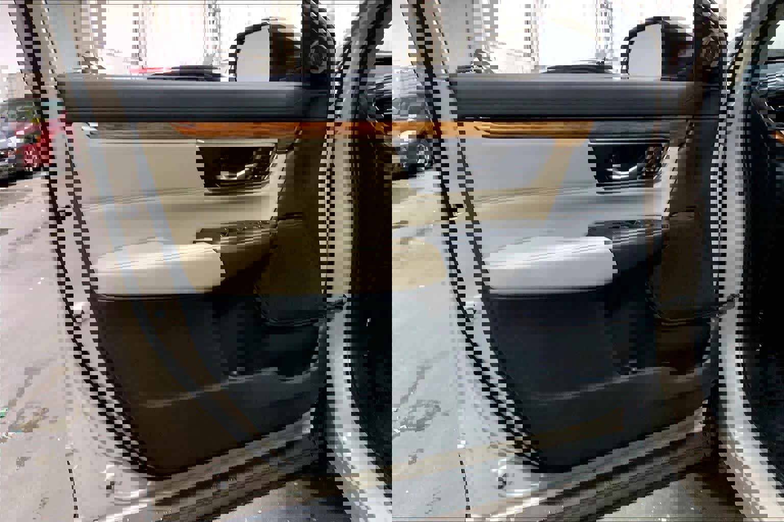 Used 2018 Honda CR-V Touring image 21