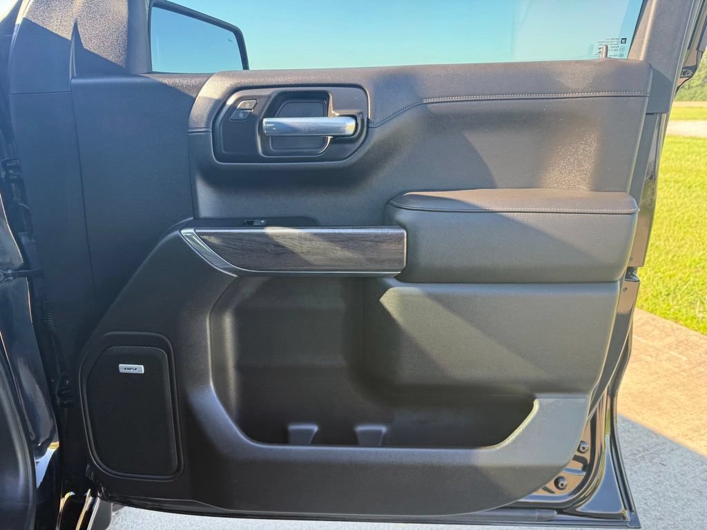 Used 2022 Chevrolet Silverado 1500 LTZ w/ LTZ Premium Package AWD/4WD image 17