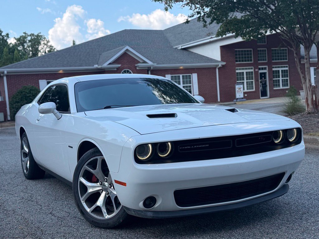 Used 2015 Dodge Challenger R/T Plus RWD image 8