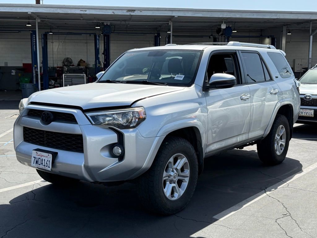 Used 2016 Toyota 4Runner SR5 image 2