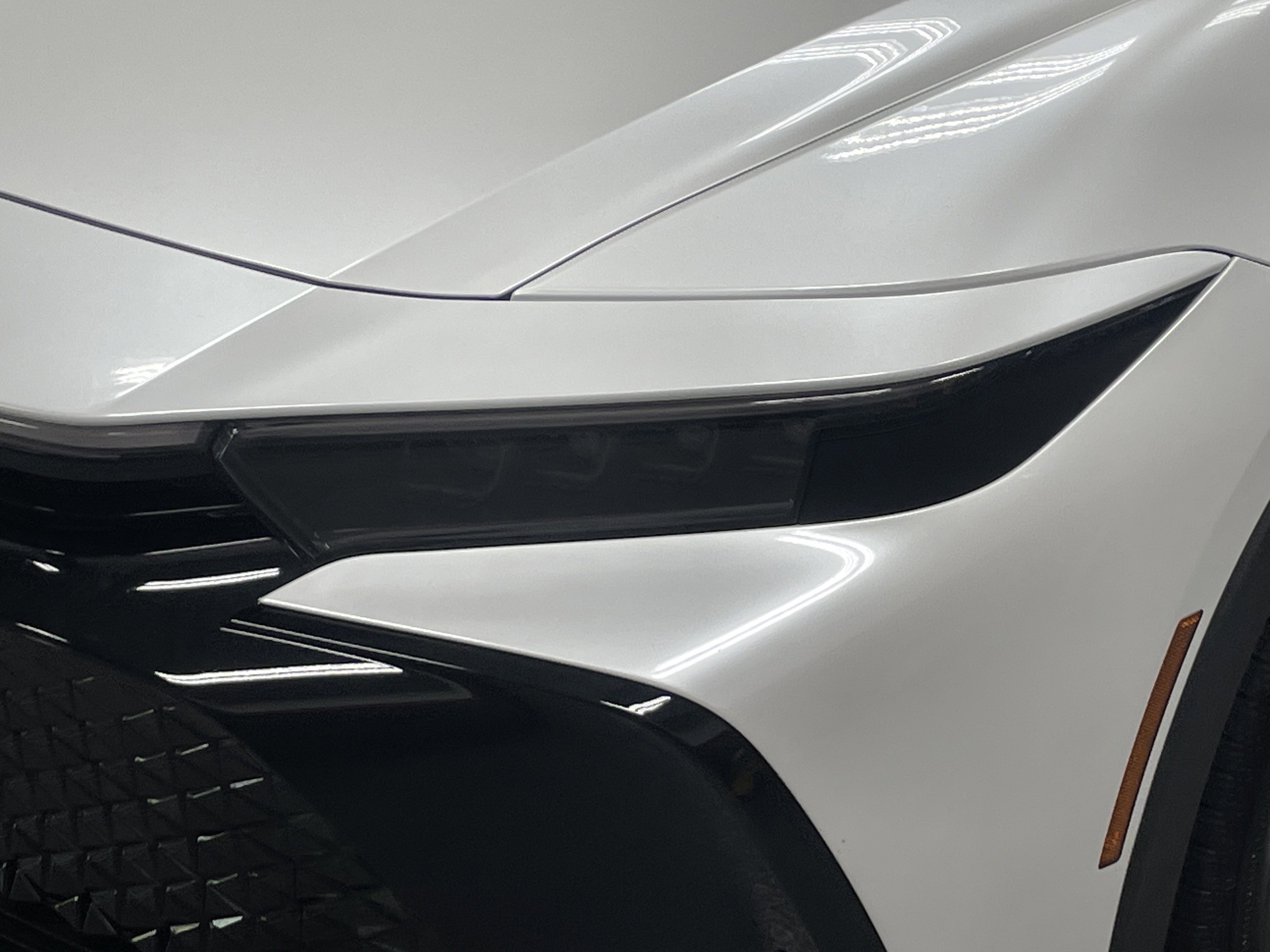 Used 2023 Toyota Crown Limited image 6