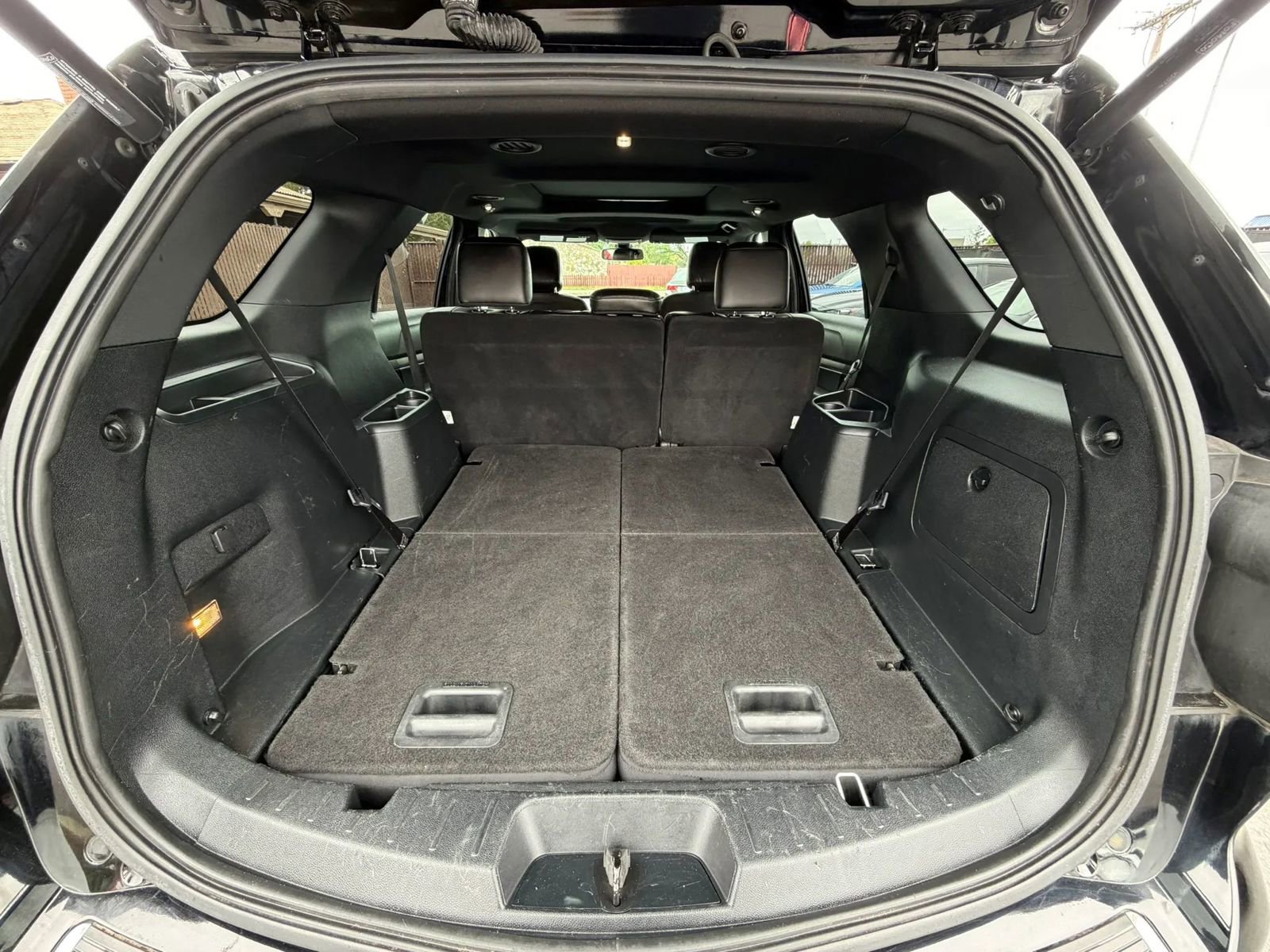 Used 2018 Ford Explorer XLT w/ Equipment Group 202A AWD/4WD image 12