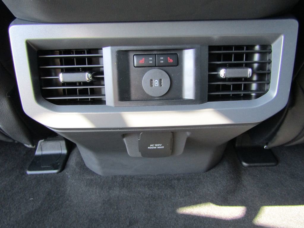 New 2026 Ford F250 Lariat w/ Black Appearance Package AWD/4WD image 39