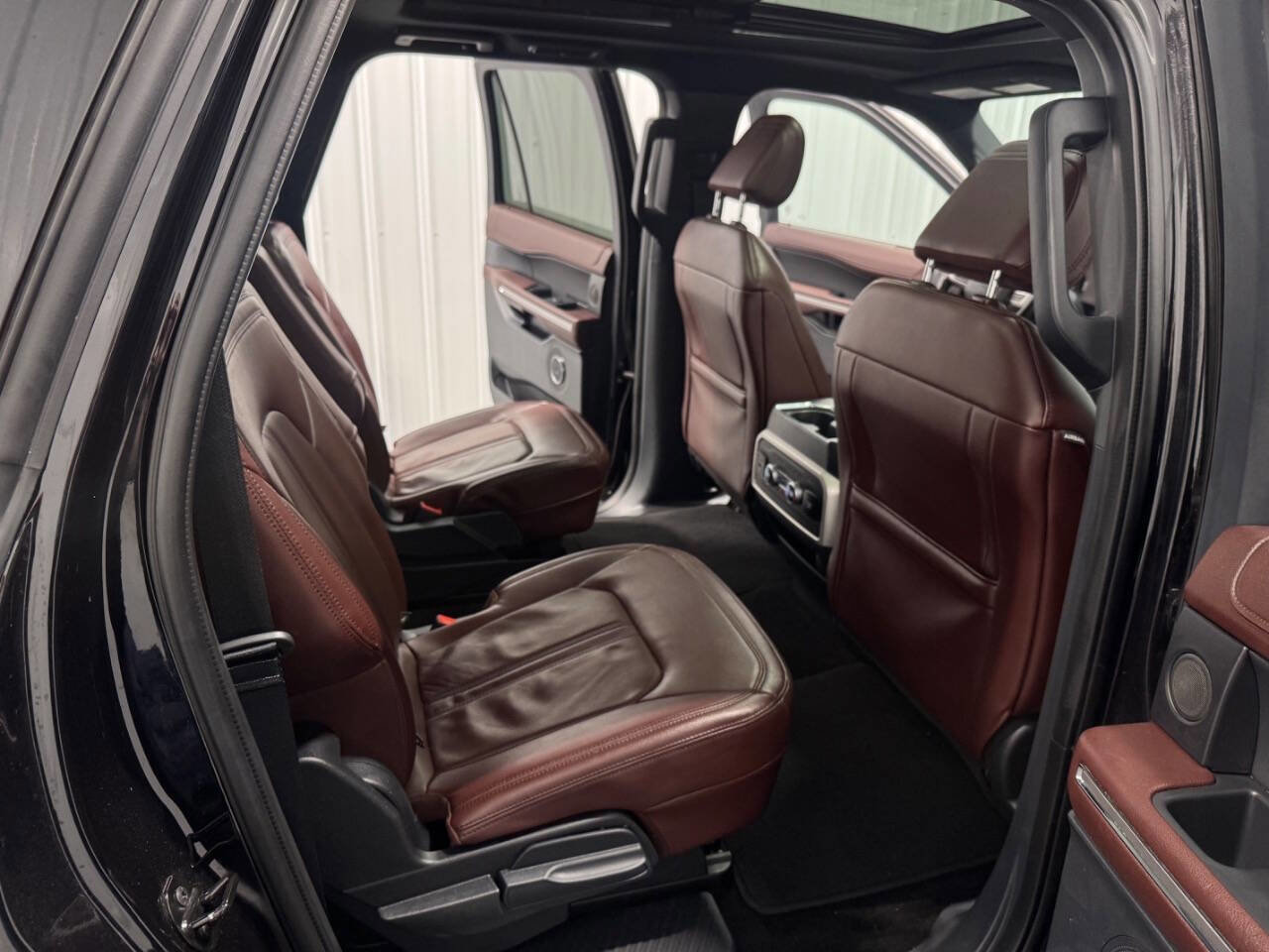 Used 2022 Ford Expedition Max Limited AWD/4WD image 30