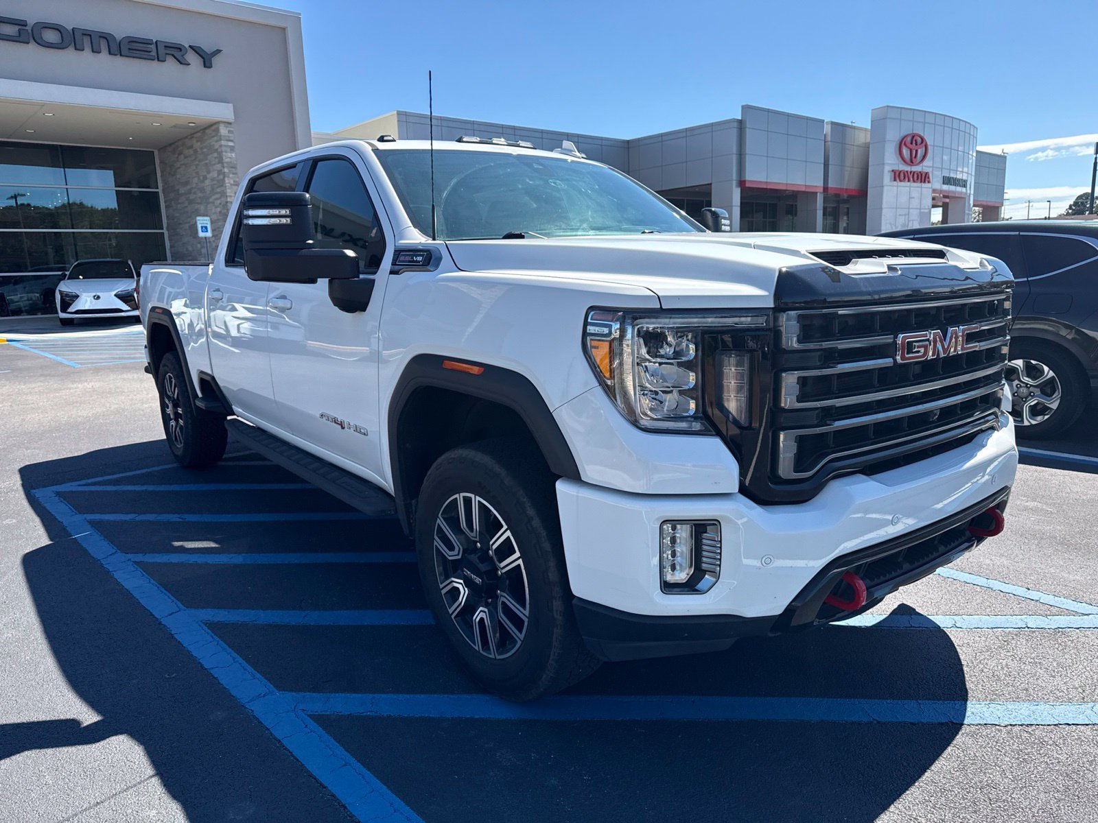 Used 2022 GMC Sierra 2500 AT4 w/ AT4 Premium Plus Package AWD/4WD image 1