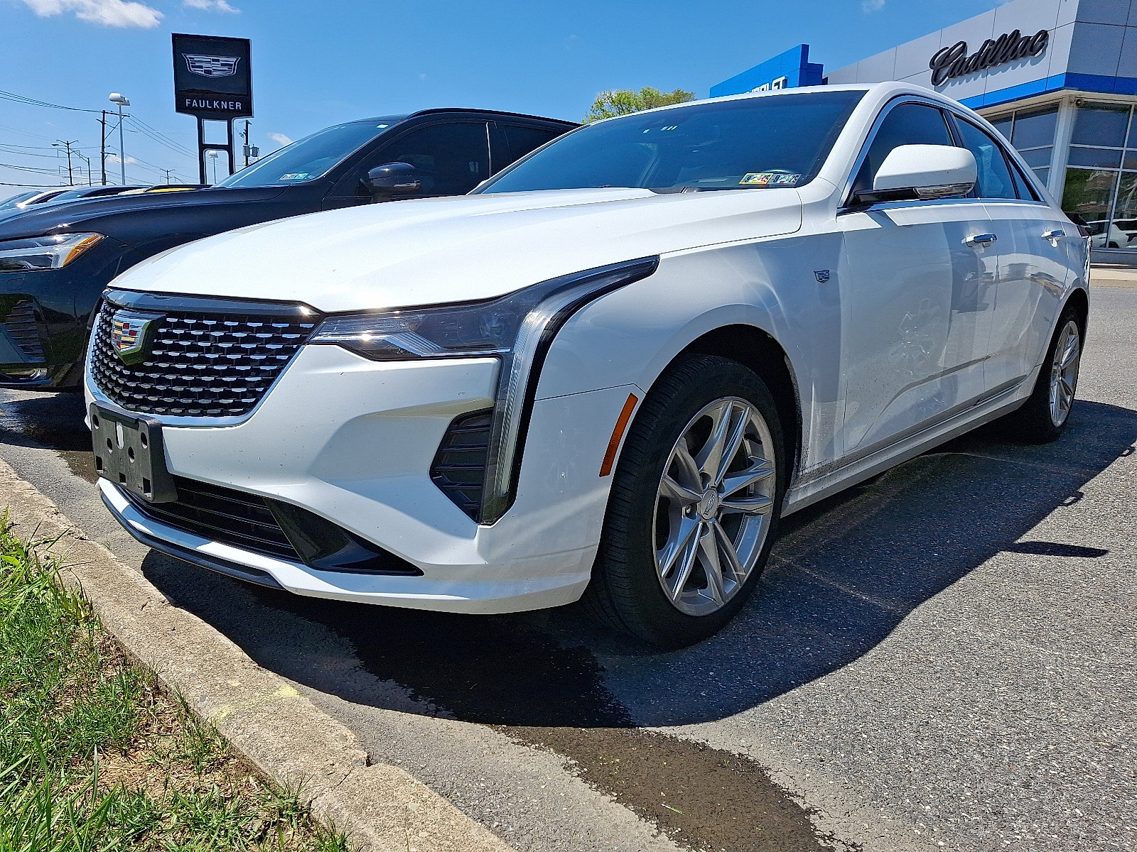 Used 2021 Cadillac CT4 Luxury w/ Sun And Sound Package AWD/4WD image 3