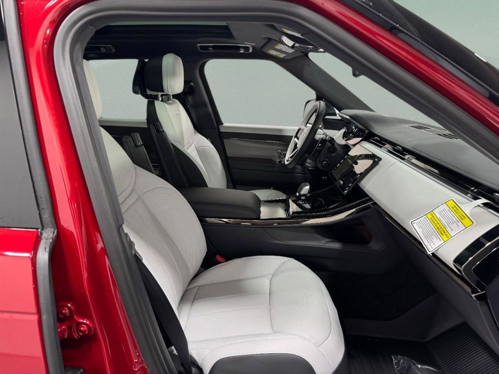 New 2026 Land Rover Range Rover Sport Dynamic SE image 18