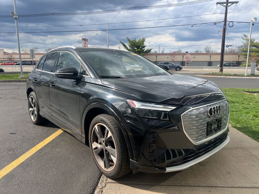Used 2022 Audi Q4 e-tron Premium image 1