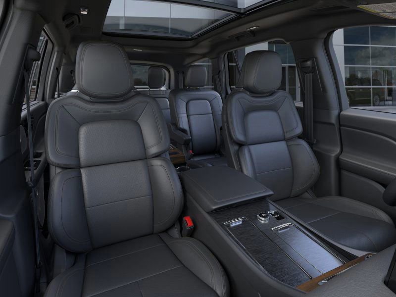 New 2025 Lincoln Aviator Reserve w/ Luxury Package image 10
