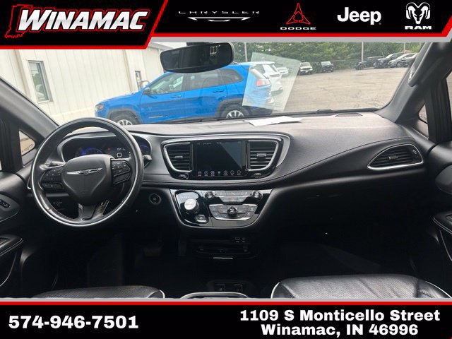 Used 2019 Chrysler Pacifica Limited w/ S Appearance Package FWD image 2