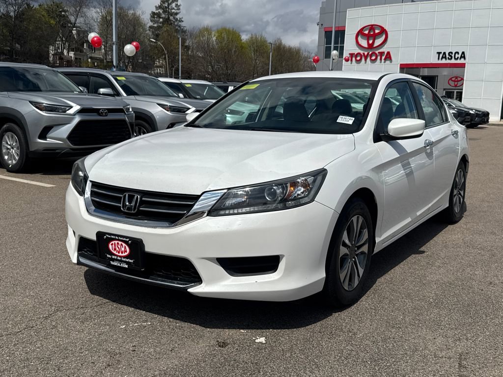 Used 2013 Honda Accord LX image 3