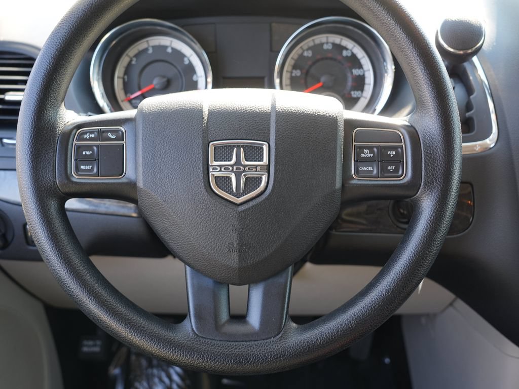 Used 2020 Dodge Grand Caravan SE w/ UConnect Hands-Free Group FWD image 22