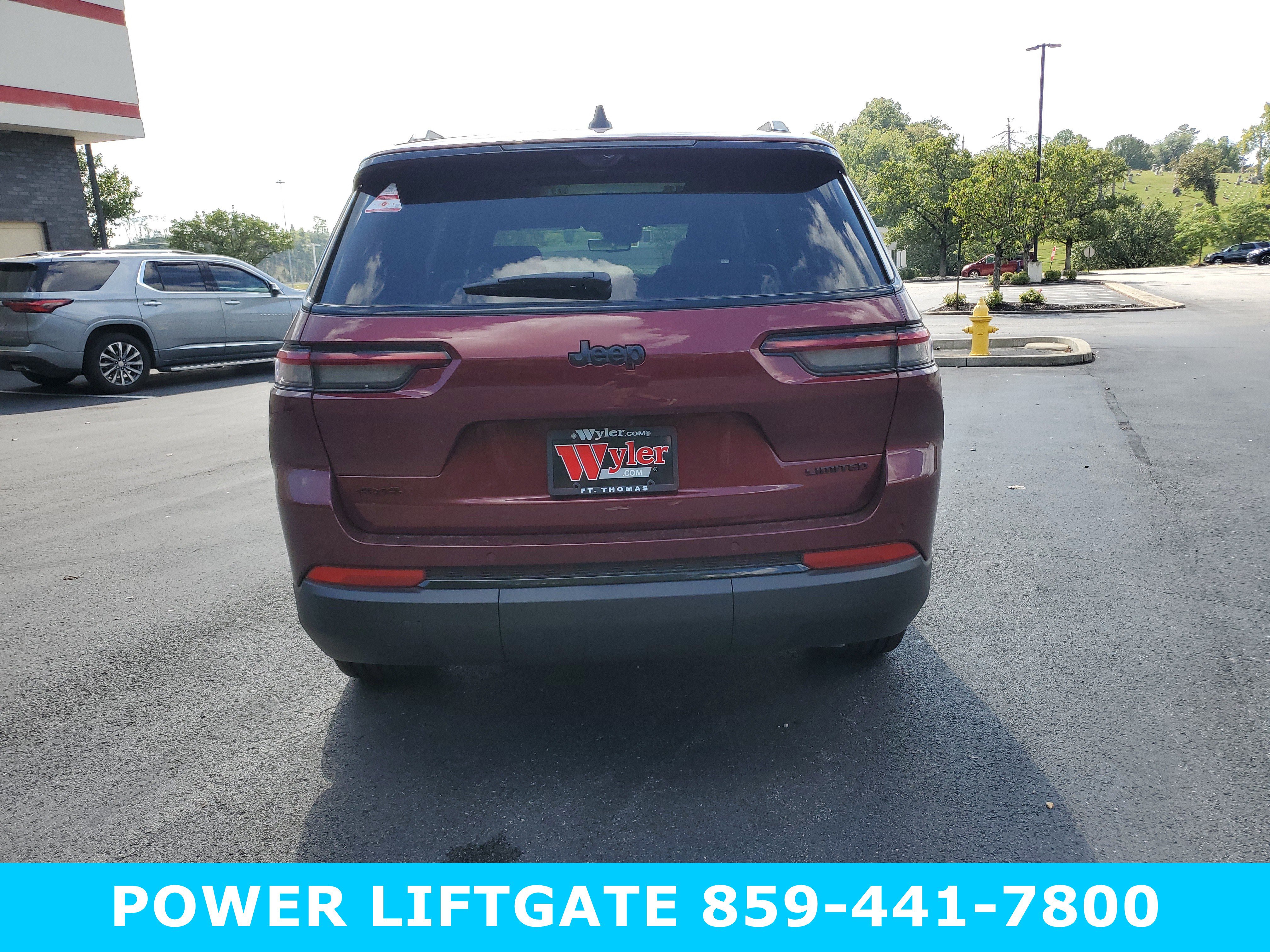 New 2025 Jeep Grand Cherokee L Limited w/ Luxury Tech Group II AWD/4WD image 5