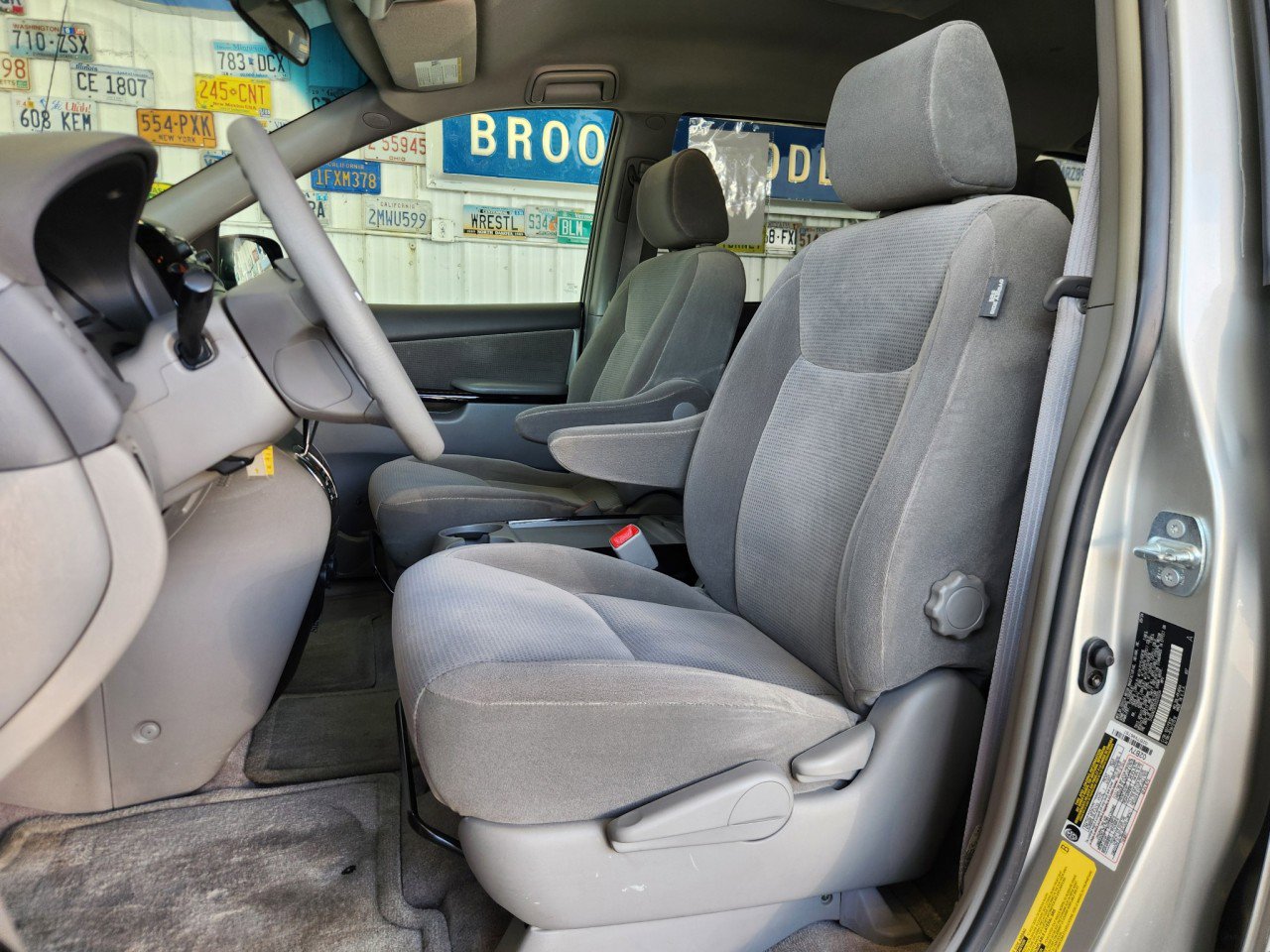 Used 2005 Toyota Sienna LE image 4