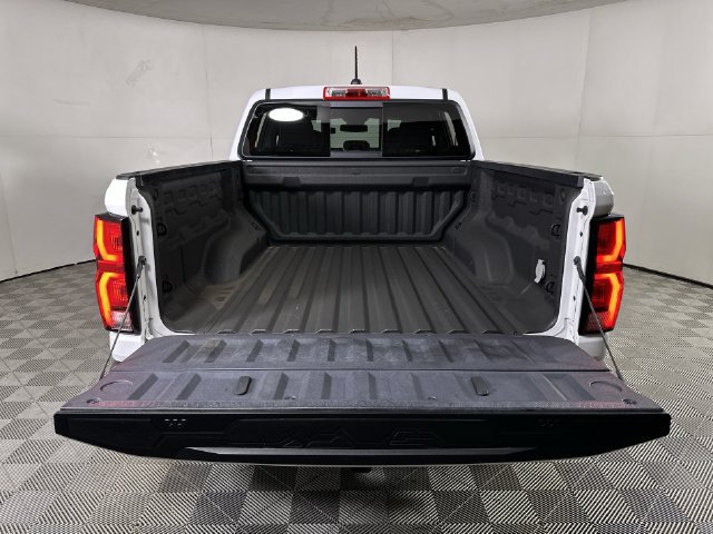 Used 2024 Chevrolet Colorado LT w/ LT Convenience Package III AWD/4WD image 27