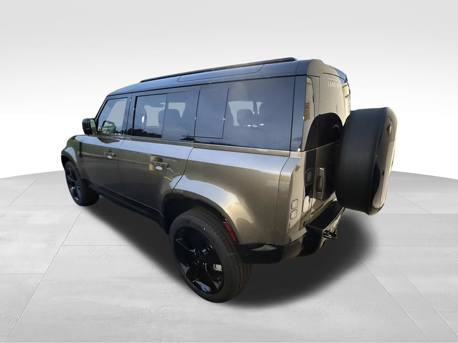 New 2026 Land Rover Defender 110 X-Dynamic SE AWD/4WD image 4