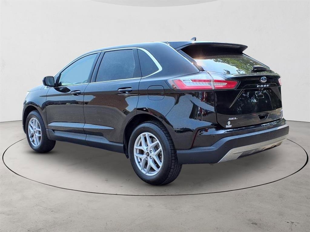 Used 2023 Ford Edge SEL image 7