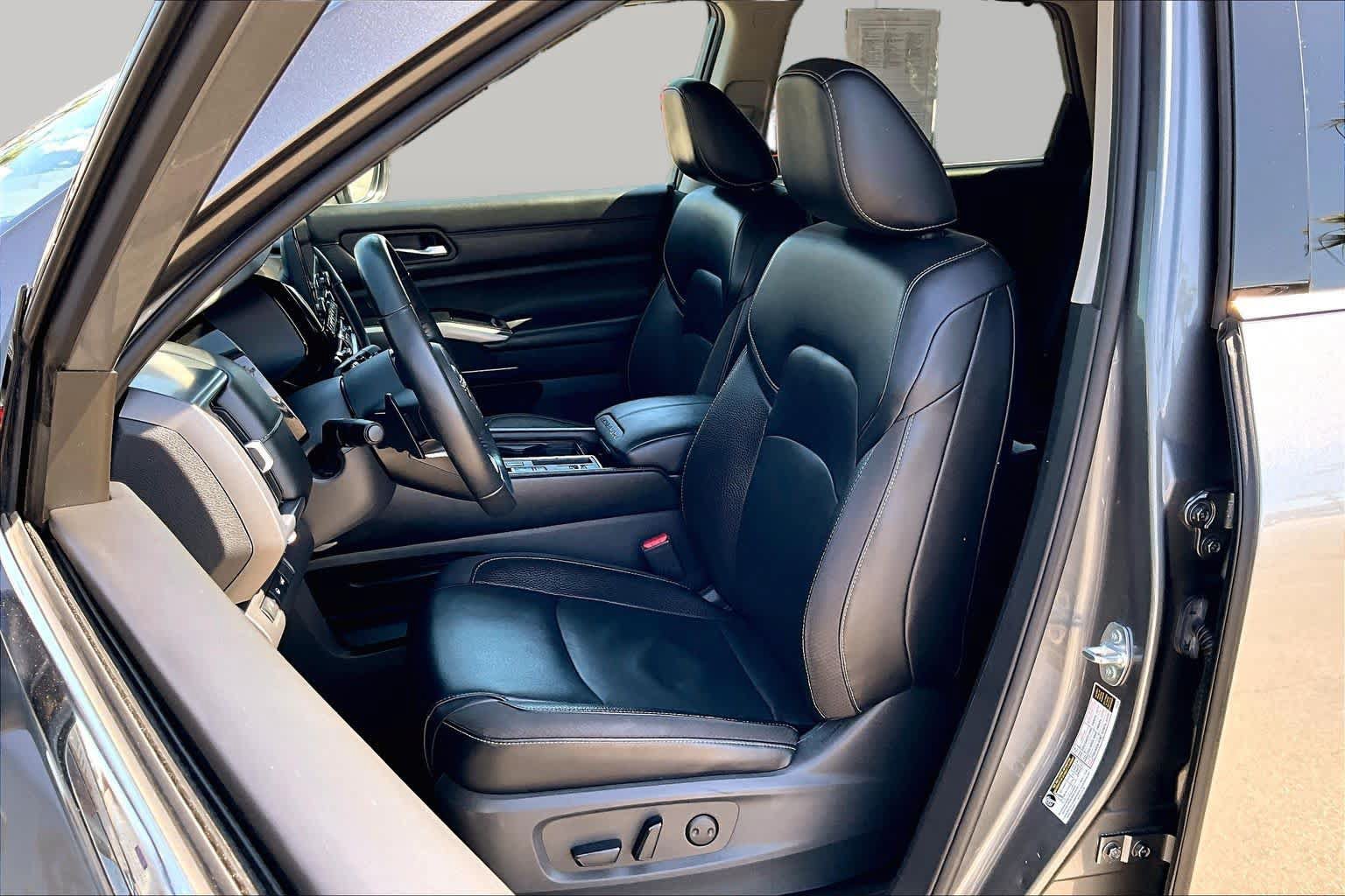 Used 2022 Nissan Pathfinder SL w/ SL Premium Package FWD image 7