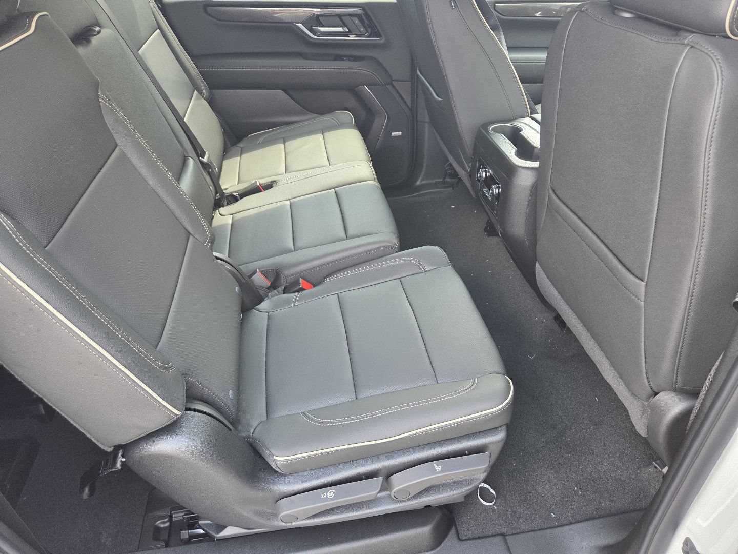 New 2026 GMC Yukon XL Elevation AWD/4WD image 23