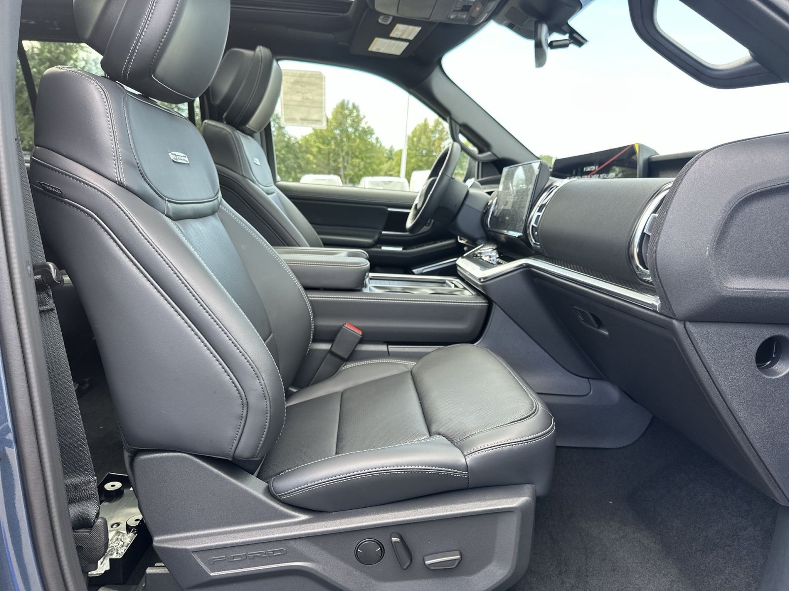 New 2027 Ford Expedition Max Platinum w/ Stealth Performance Package AWD/4WD image 29