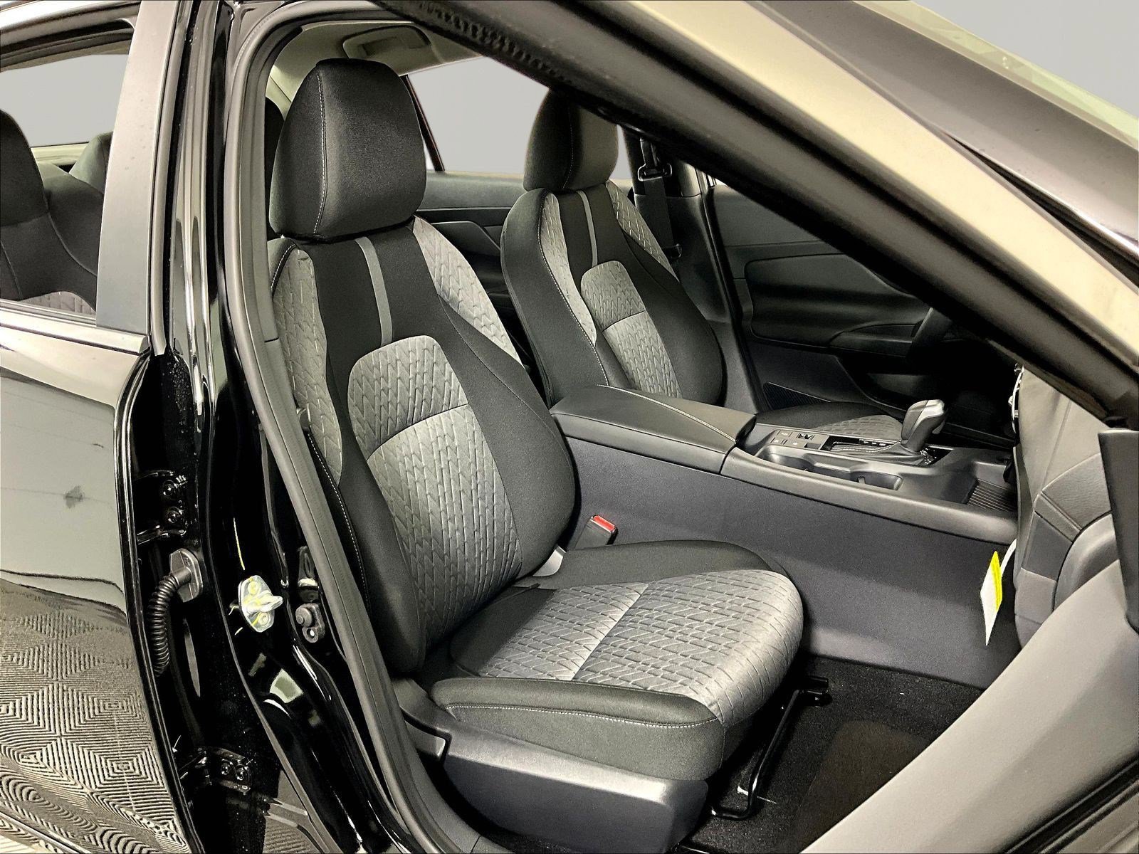 New 2027 Nissan Sentra SV w/ Floor Mat Package FWD image 17