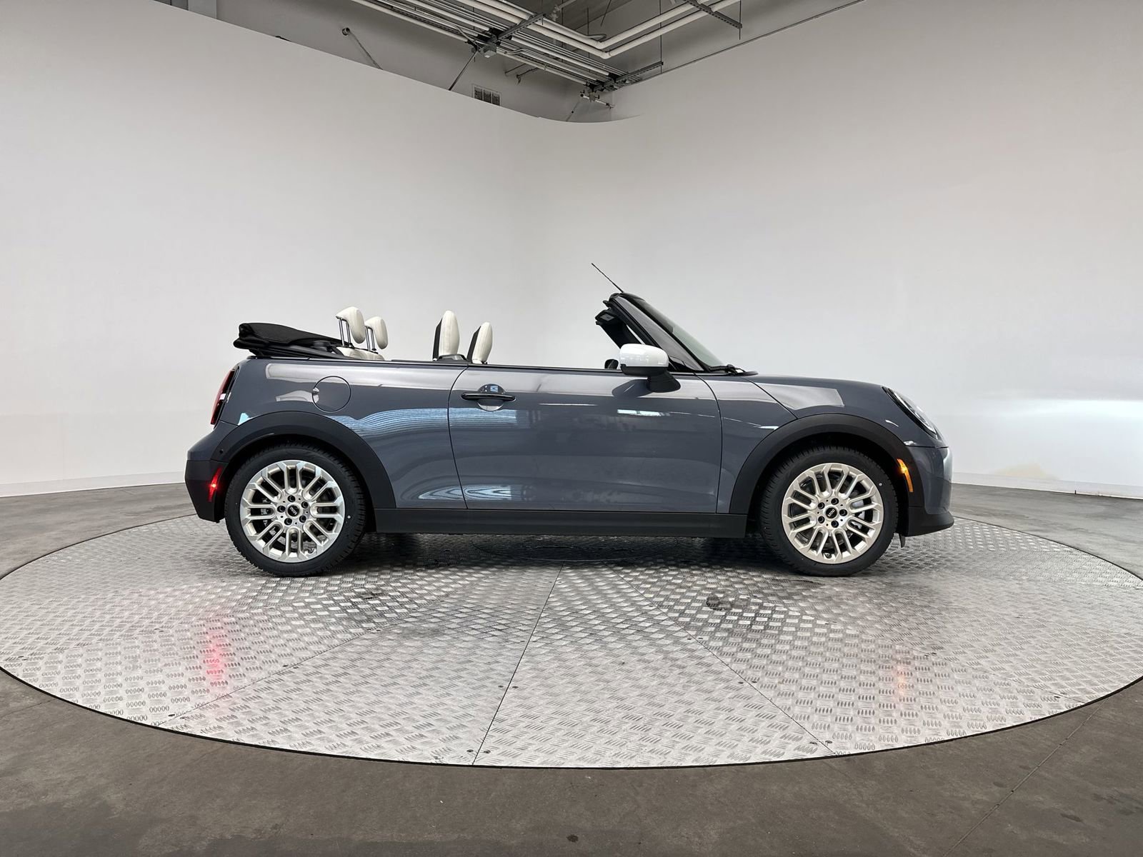 New 2026 MINI Cooper S image 31