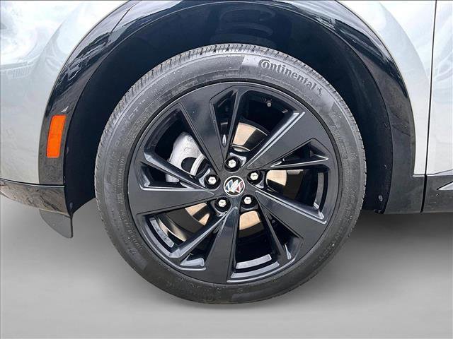 Used 2023 Buick Envision Essence w/ Sport Touring Package AWD/4WD image 10