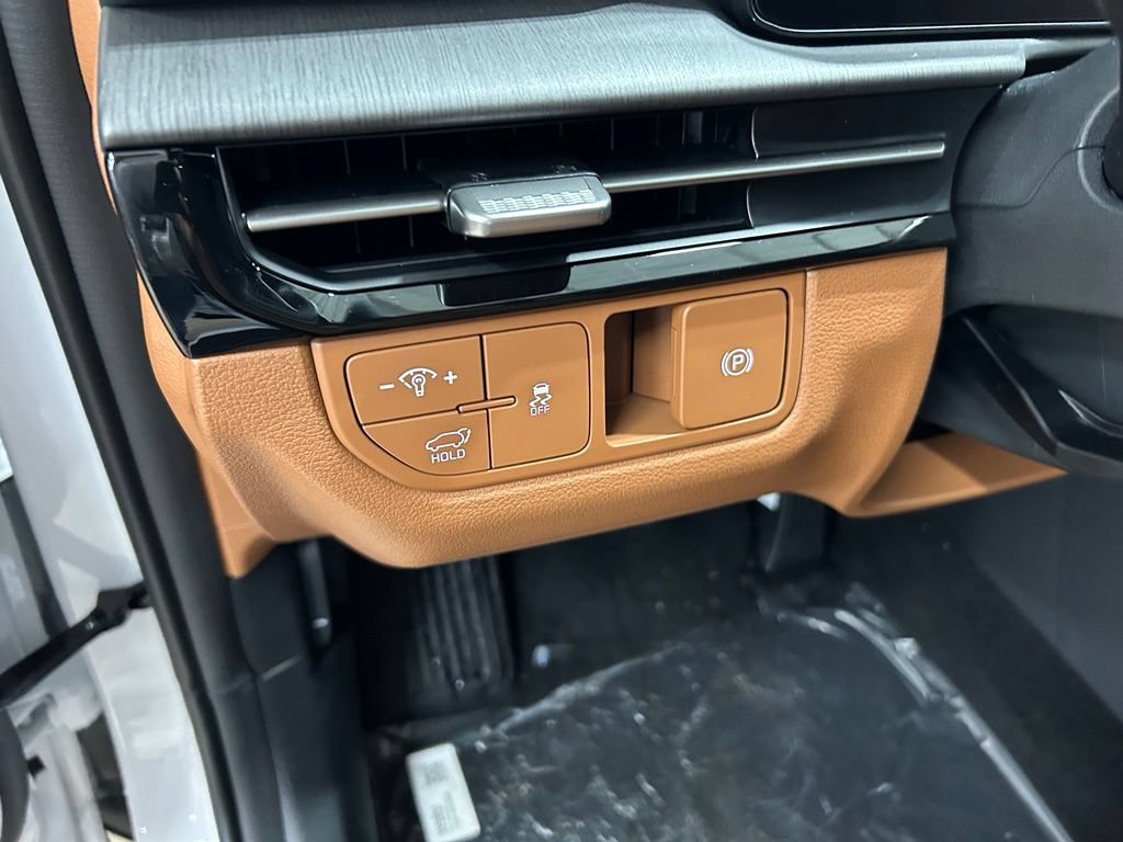 New 2026 Kia Sportage X-Line w/ X-Line Premium Package AWD/4WD image 12