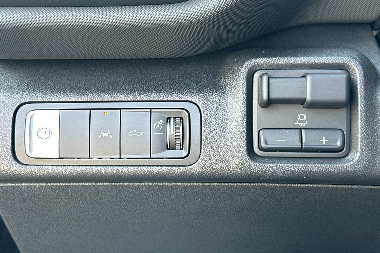 Used 2026 Chevrolet Silverado EV LT image 32