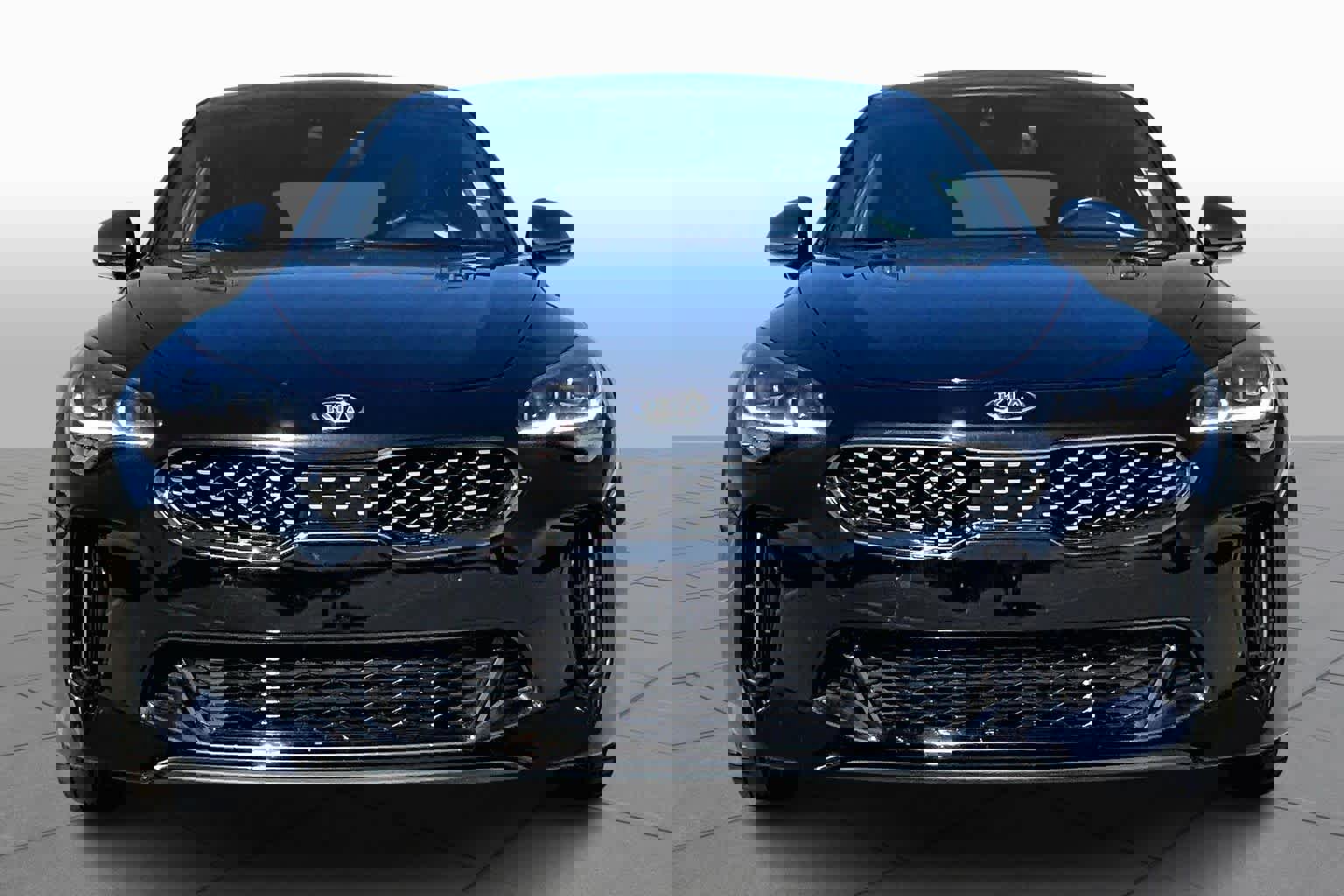 Used 2018 Kia Stinger GT2 image 3