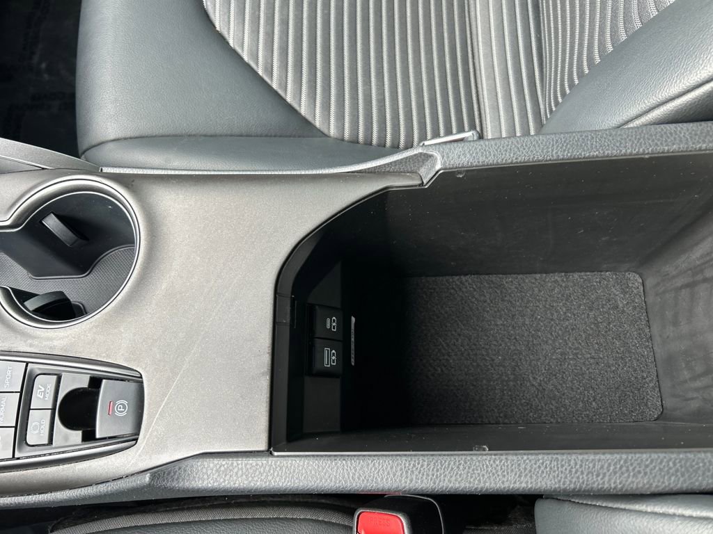 Used 2022 Toyota Camry SE image 23