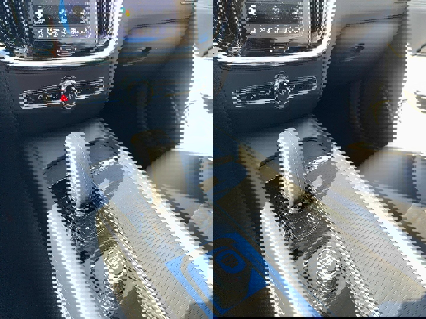 Used 2024 Volvo S60 B5 Core w/ Climate Package image 23