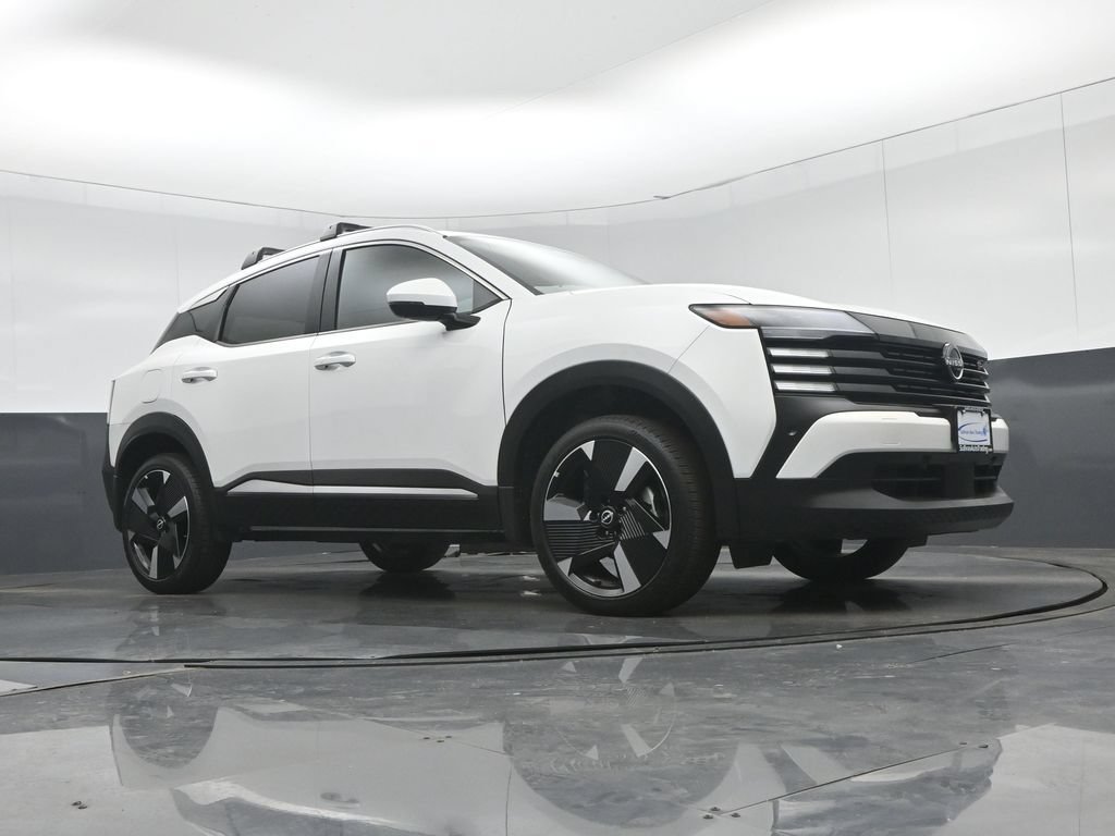 Used 2025 Nissan Kicks SR FWD image 48
