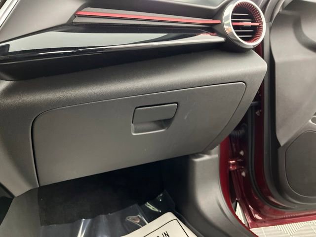 Used 2024 Chevrolet Trax RS w/ Sunroof Package FWD image 37