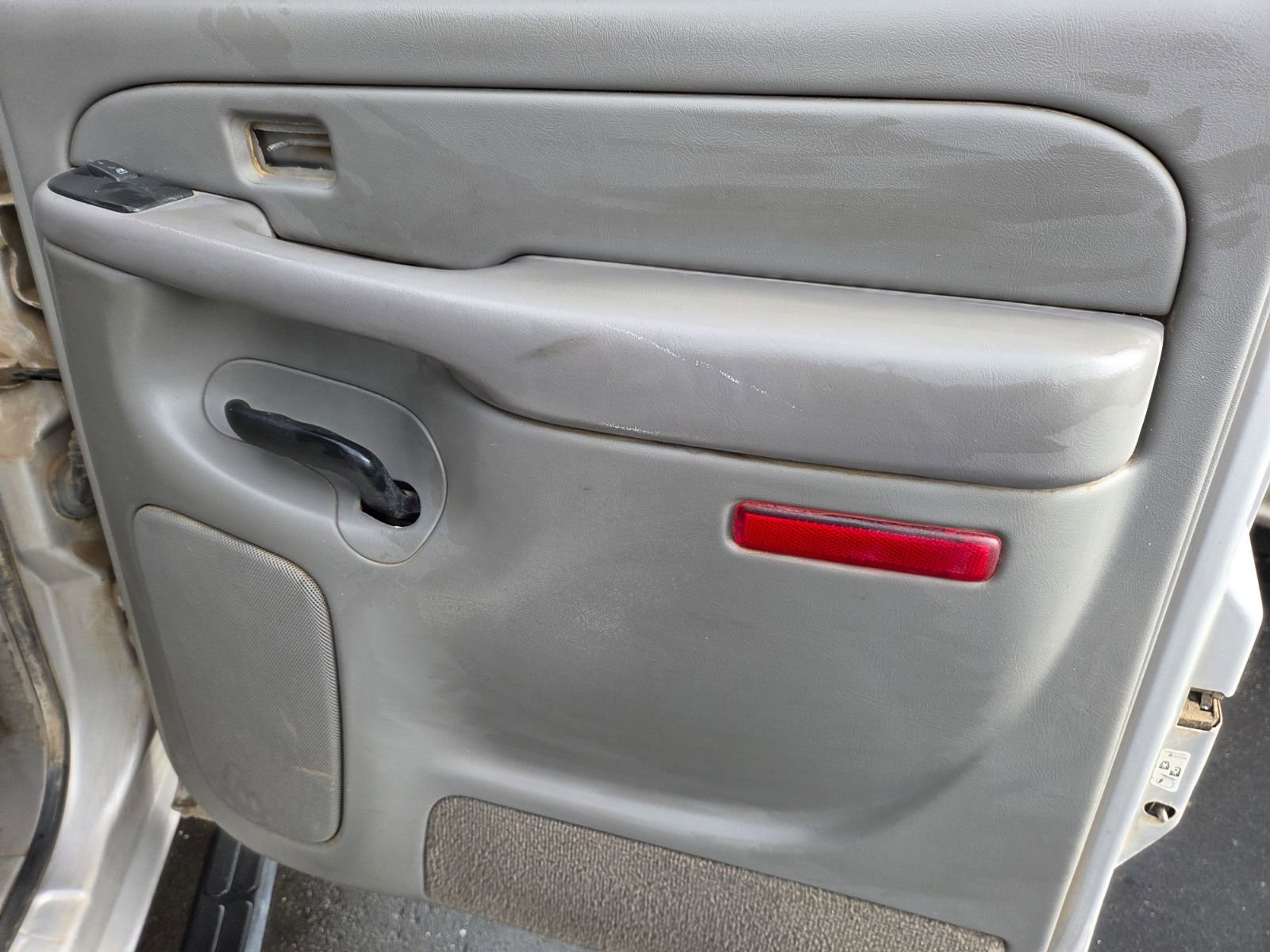 Used 2005 GMC Sierra 2500 SLT w/ Heavy-Duty Power Package image 10