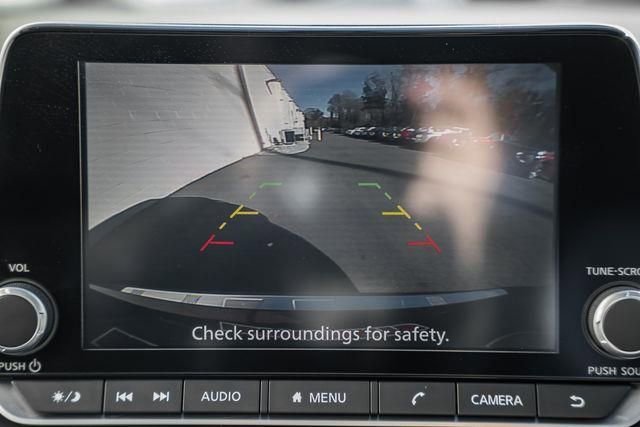 Used 2022 Nissan Rogue SV w/ SV Premium Package image 37