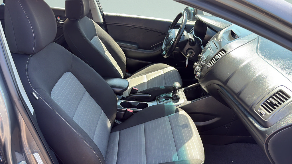 Used 2016 Kia Forte EX FWD image 17