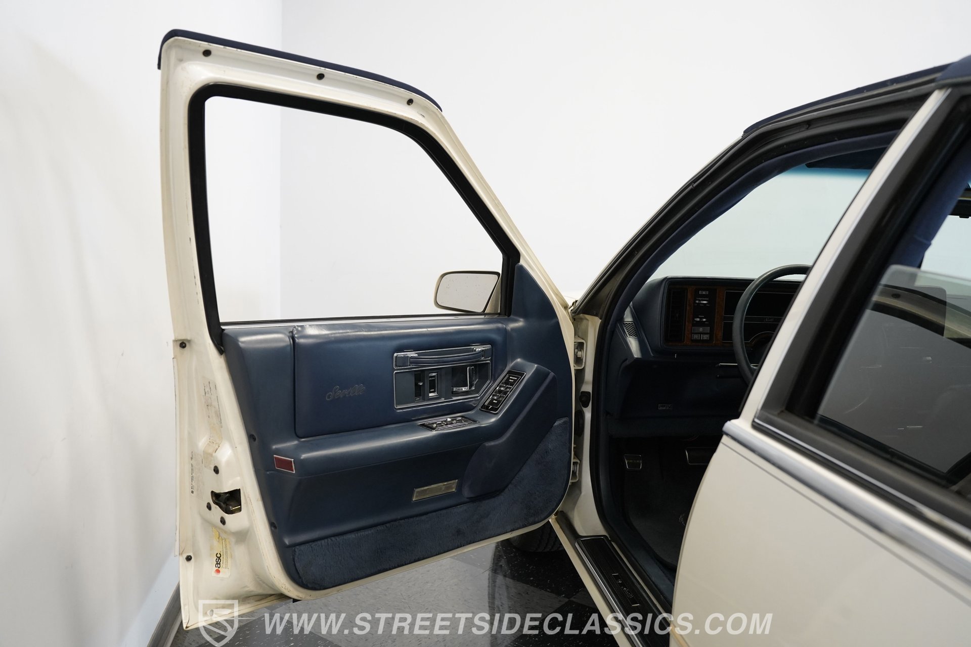 Used 1989 Cadillac Seville image 36