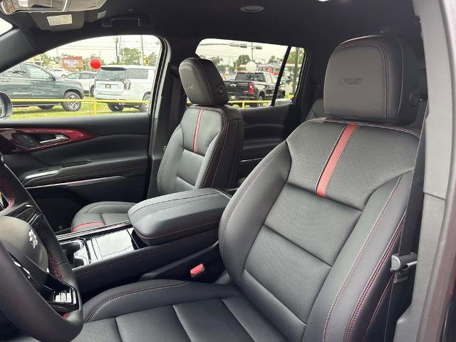 New 2026 Chevrolet Traverse RS w/ LPO, Floor Liner Package FWD image 10