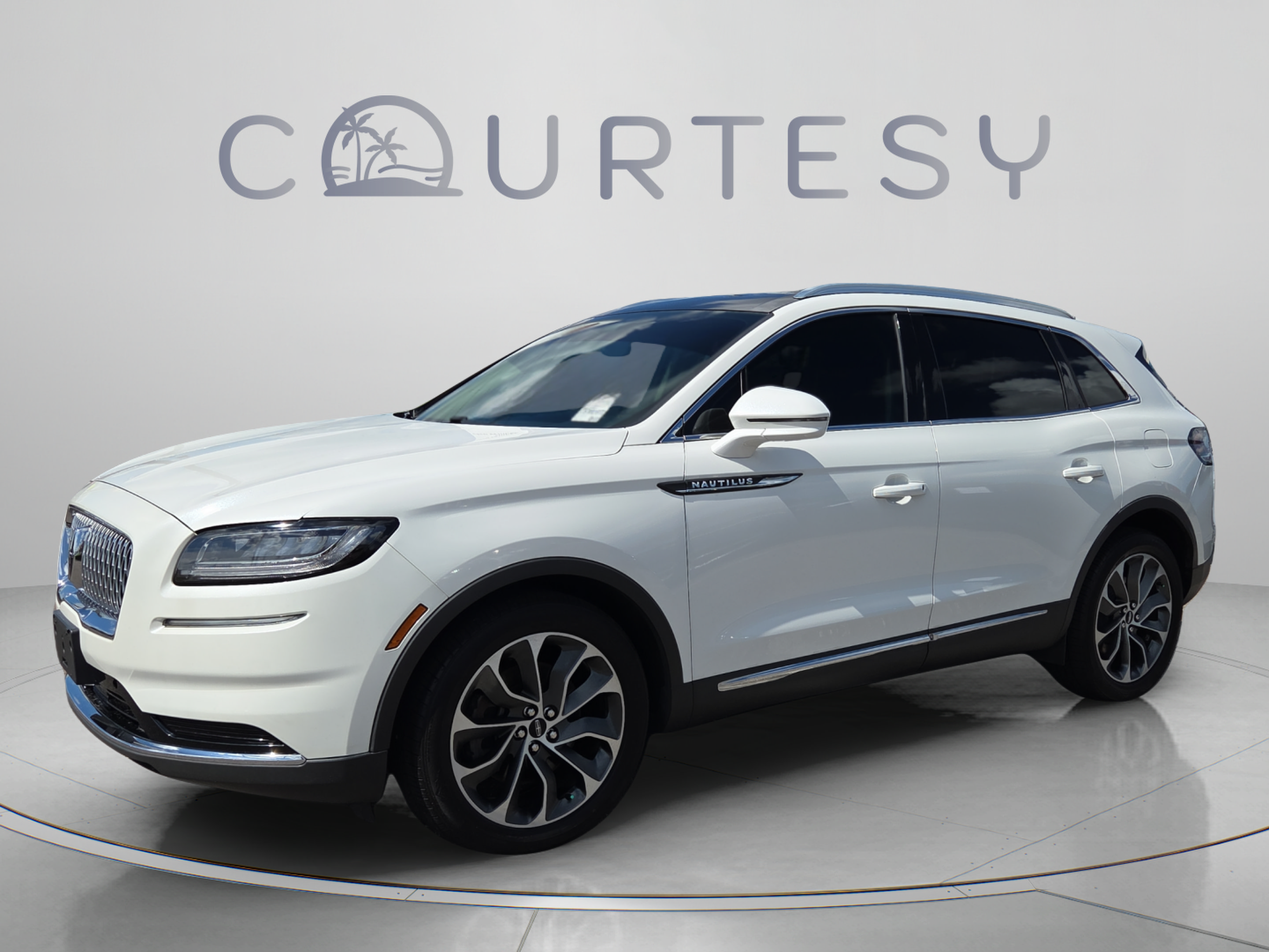 Used 2021 Lincoln Nautilus Reserve w/ Cargo Utility Package AWD/4WD image 1