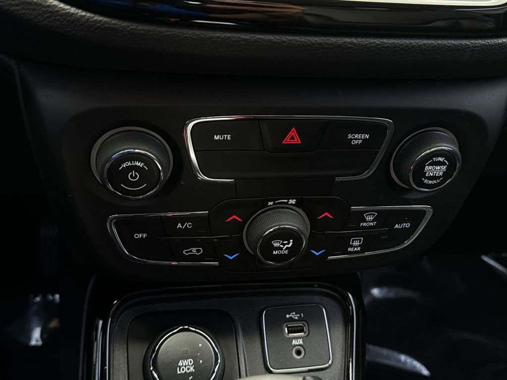 Used 2019 Jeep Compass Limited AWD/4WD image 21