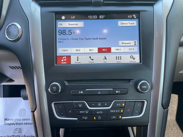 Used 2017 Ford Fusion SE w/ Fusion SE Technology Package FWD image 20