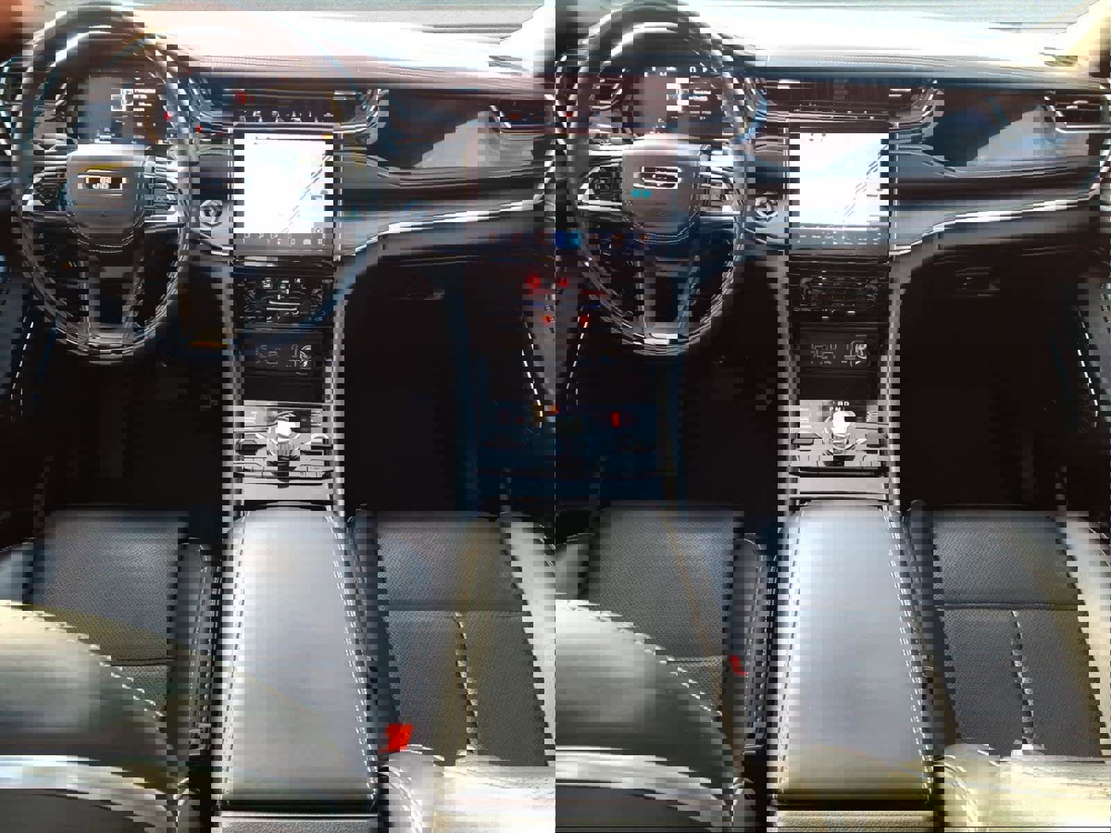 Used 2023 Jeep Grand Cherokee L Overland w/ Advanced Protech Group III image 12