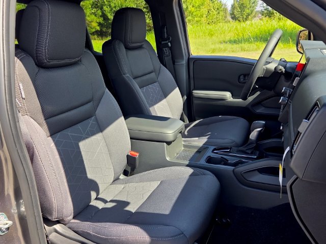 New 2027 Nissan Frontier SV w/ SV Convenience Package RWD image 15