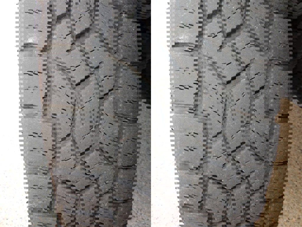 Certified 2023 GMC Yukon XL AT4 image 13